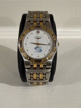 Vintage Longines Laureate Two-Tone Quartz Watch 33-34mm Swiss HT4509